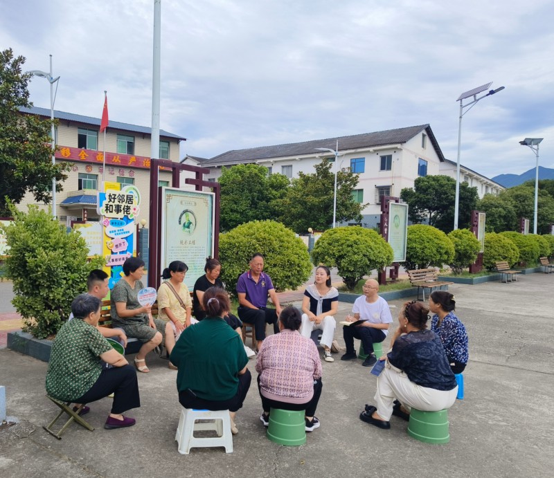 壩壩會搜集群眾意見。楊愛瓊供圖