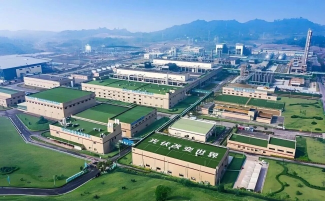 五通桥区晶硅光伏产业园区。通威集团供图
