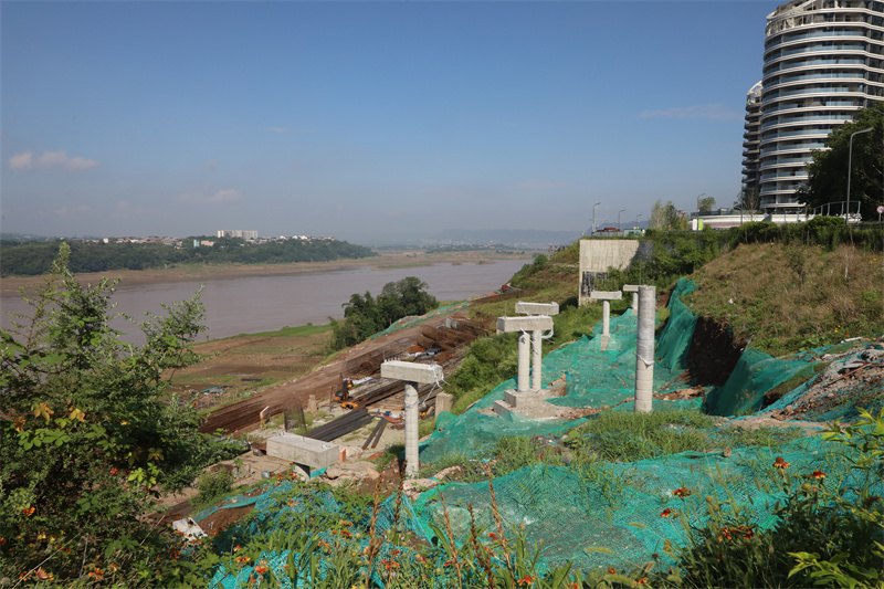 項目騎行橋建成后，將成為市民騎行休閑的又一好去處。翠屏區融媒體中心供圖