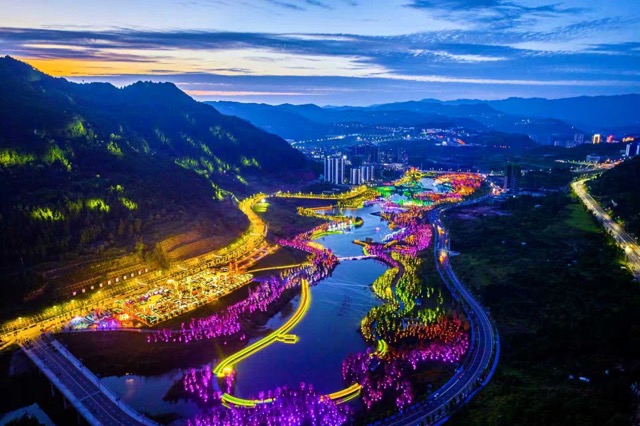 通江县高明湖湿地公园。胡鹏摄