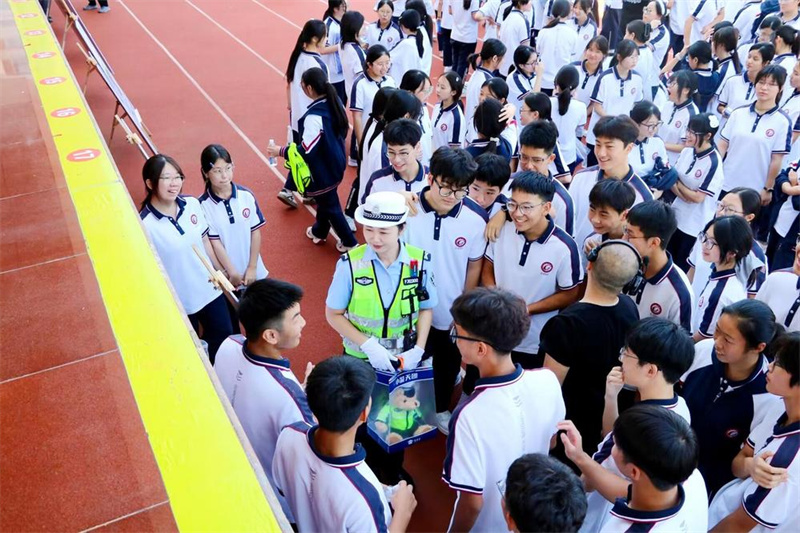 宣傳現場氣氛熱烈。廣元市融媒體中心供圖