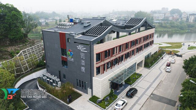 沿着滩·看发展丨解码沿滩服务业五年奋进答卷(图1)