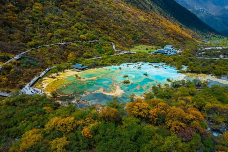 黄龙景区一角。夏丽供图