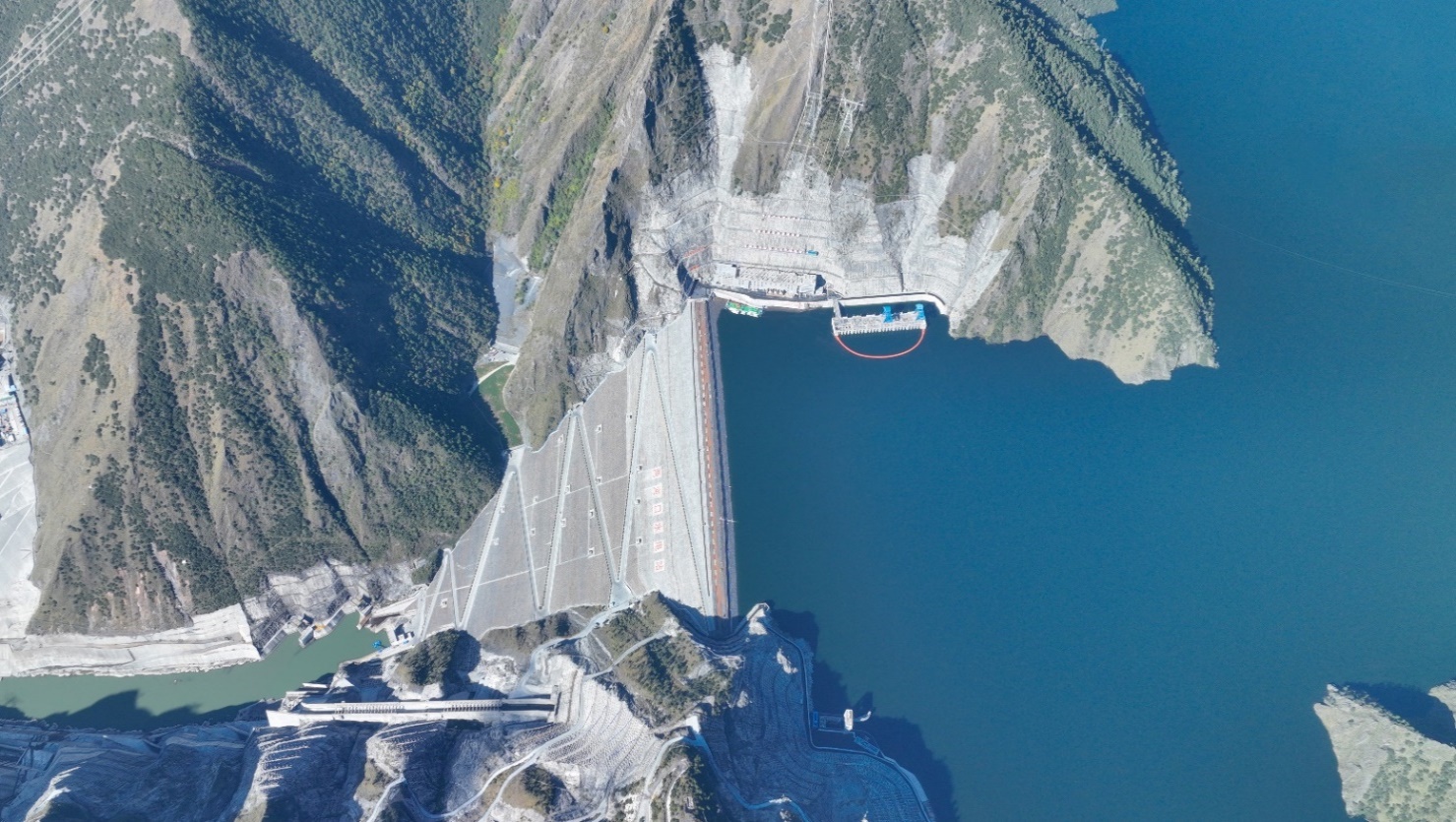 两河口水电站大坝。来源：中国电建成都院提供