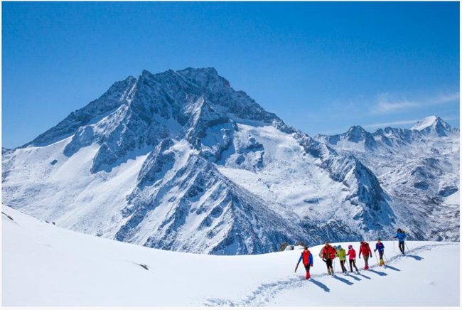 阿坝州黑水县雪山胜景。活动方供图