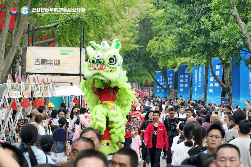 “天府好物”水岸市集热闹开市。新津区委宣传部供图