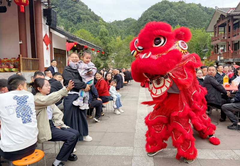 舞獅表演。張文良供圖