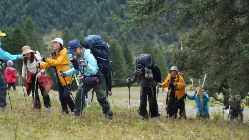 丹巴徒步旅游熱持續“升溫”。丹巴縣委宣傳部供圖