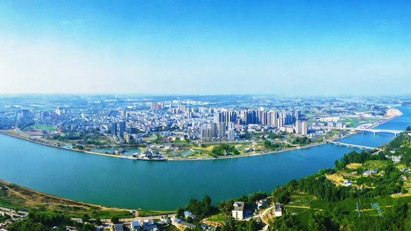 岷江畔青神县城市风貌。青神县委宣传部供图