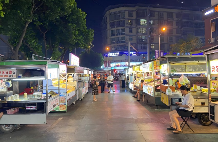 开江县夜市摊位。开江县委宣传部供图