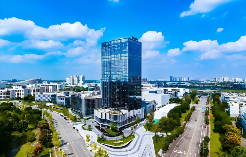 成都郫都高新技术产业园区发展新貌。郫都区委组织部供图