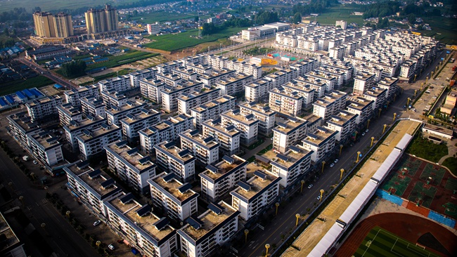 一幅“路通、業興、民富、鄉美”的彝鄉振興新畫卷，正在布拖大地上徐徐展開。布拖融媒供圖