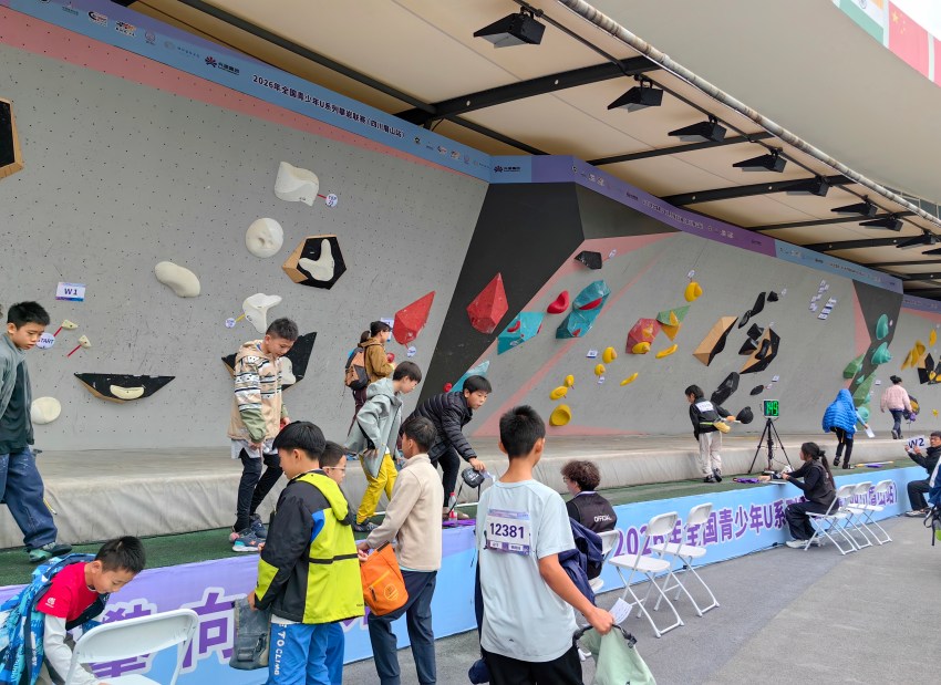 攀石比賽現場。徐家萍攝