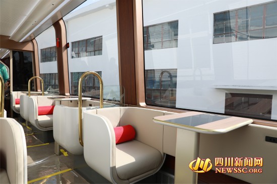 “雪山旅列”車廂內景2.jpg