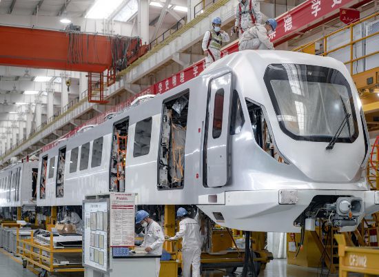 軌道交通列車生產場景.JPG