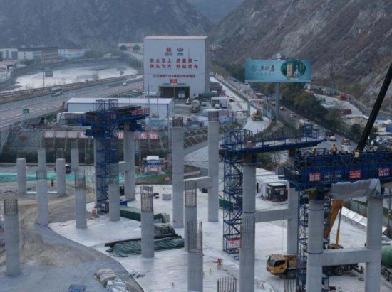 万米桩基扎根川西北 川汶高速建设再迎关键节点(图1)
